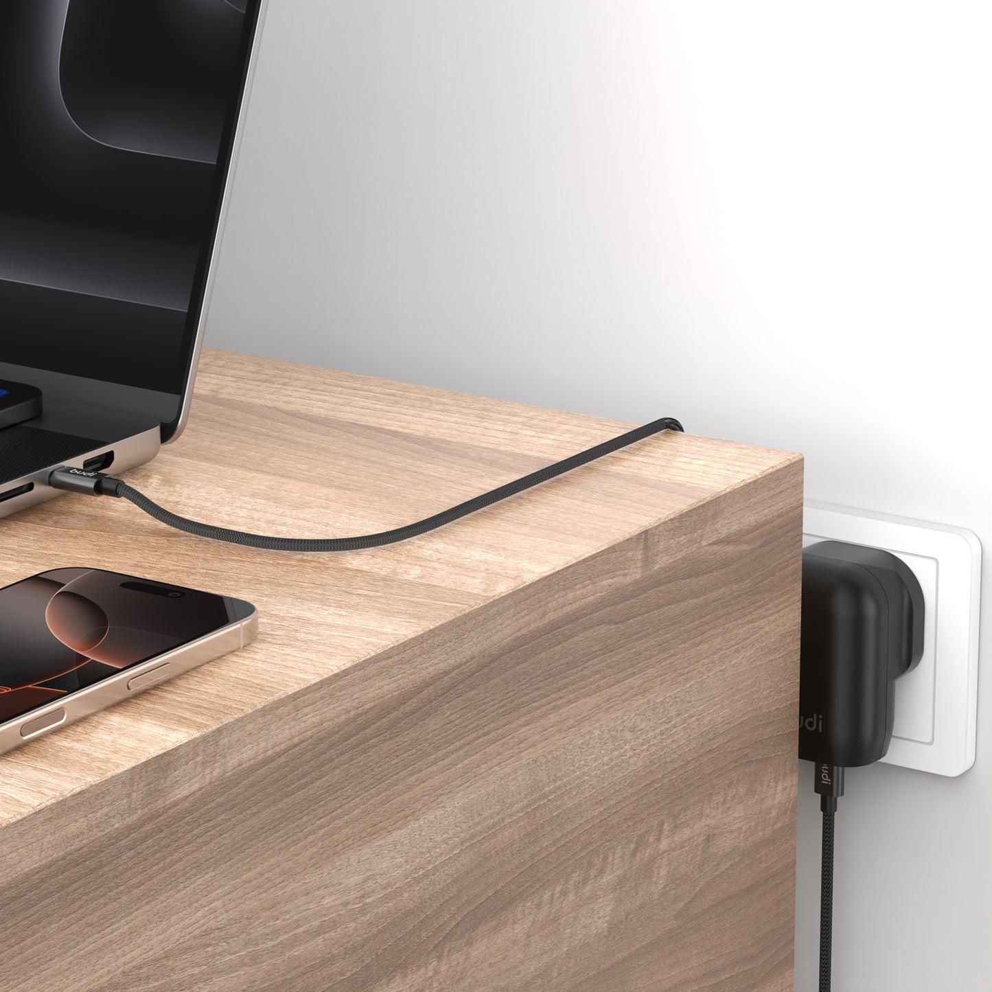 budi - 45W UK Plug and Premium Charger