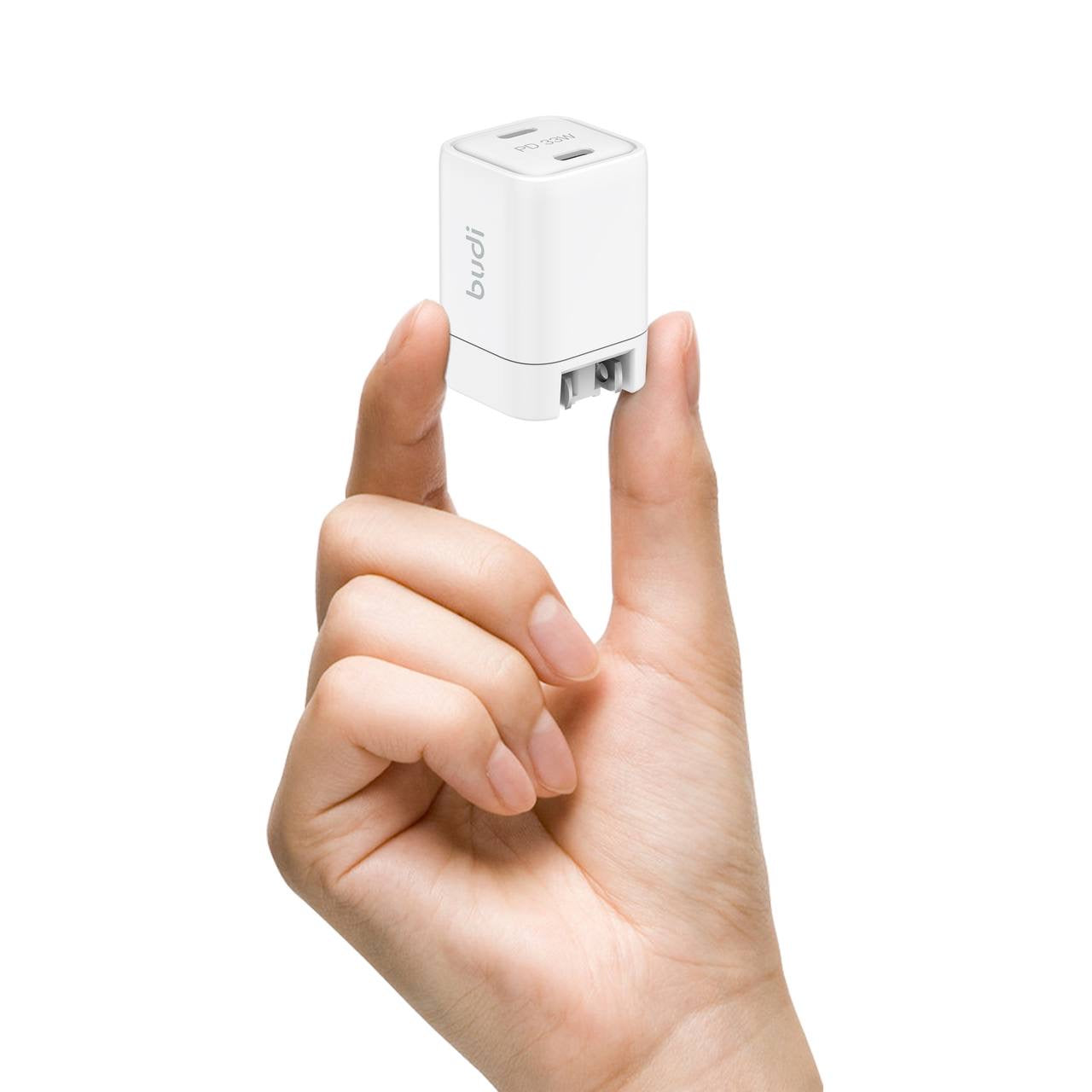 budi - Global Travel Adapter