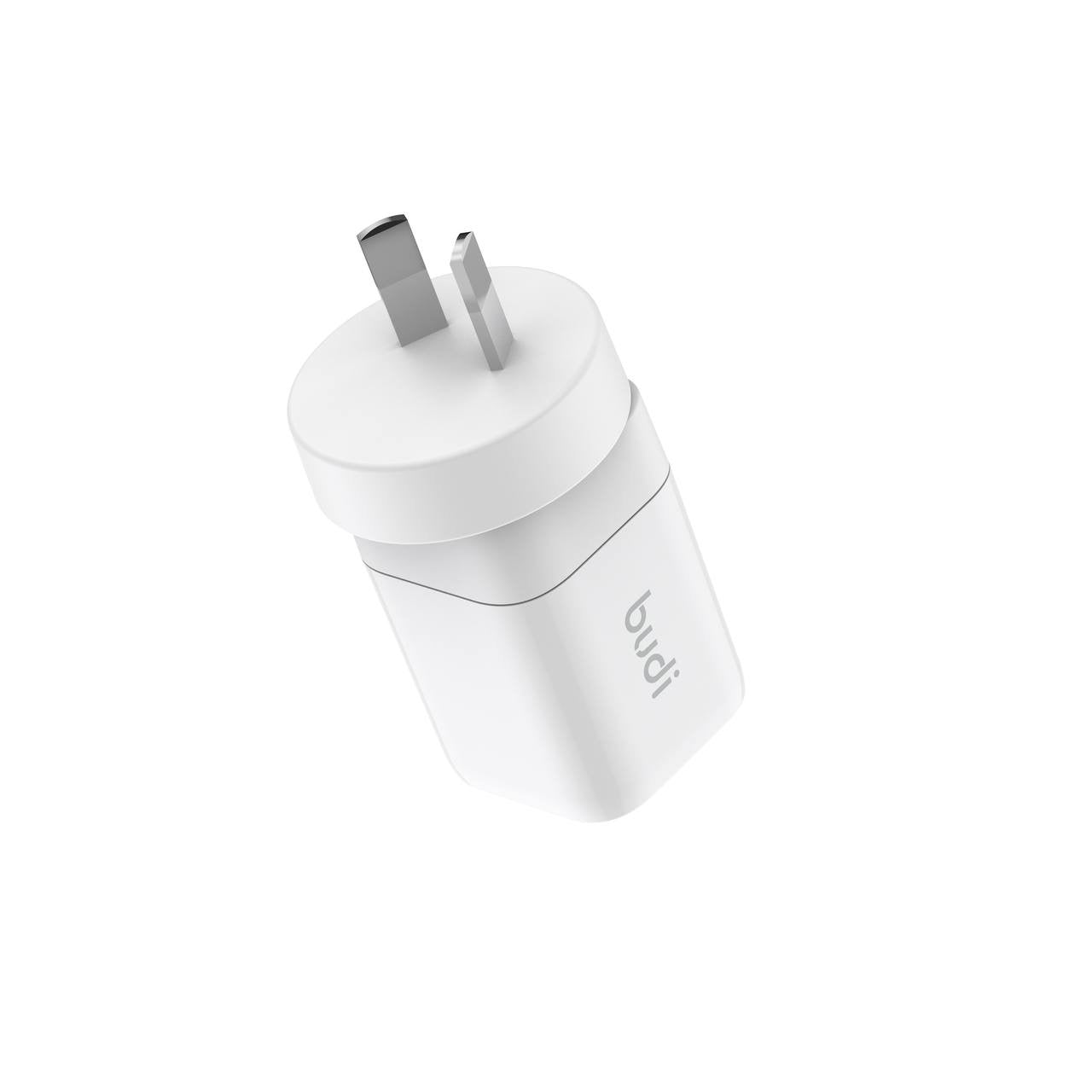 budi - Global Travel Adapter